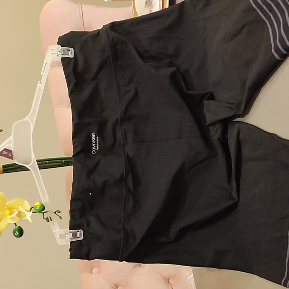 Active Wear - Picture 10 of 10